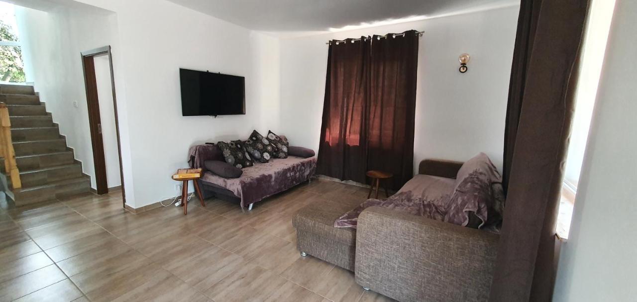 Green Nest Banesti Ngoại thất bức ảnh