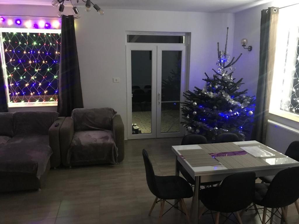 Green Nest Banesti Ngoại thất bức ảnh